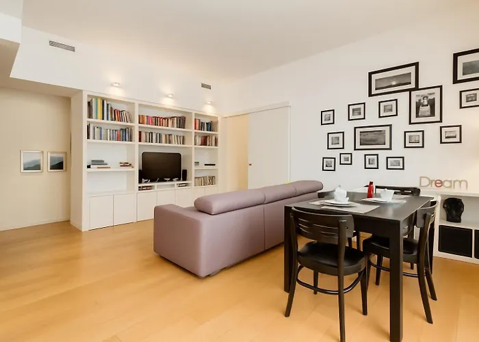 Micol's Place, Bright 2 Rooms, 2 Toilets, Near Metro, 80 Mq * רומא