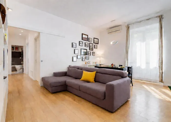 Micol's Place, Bright 2 Rooms, 2 Toilets, Near Metro, 80 Mq רומא
