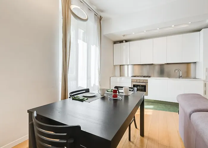 דירה Micol's Place, Bright 2 Rooms, 2 Toilets, Near Metro, 80 Mq *